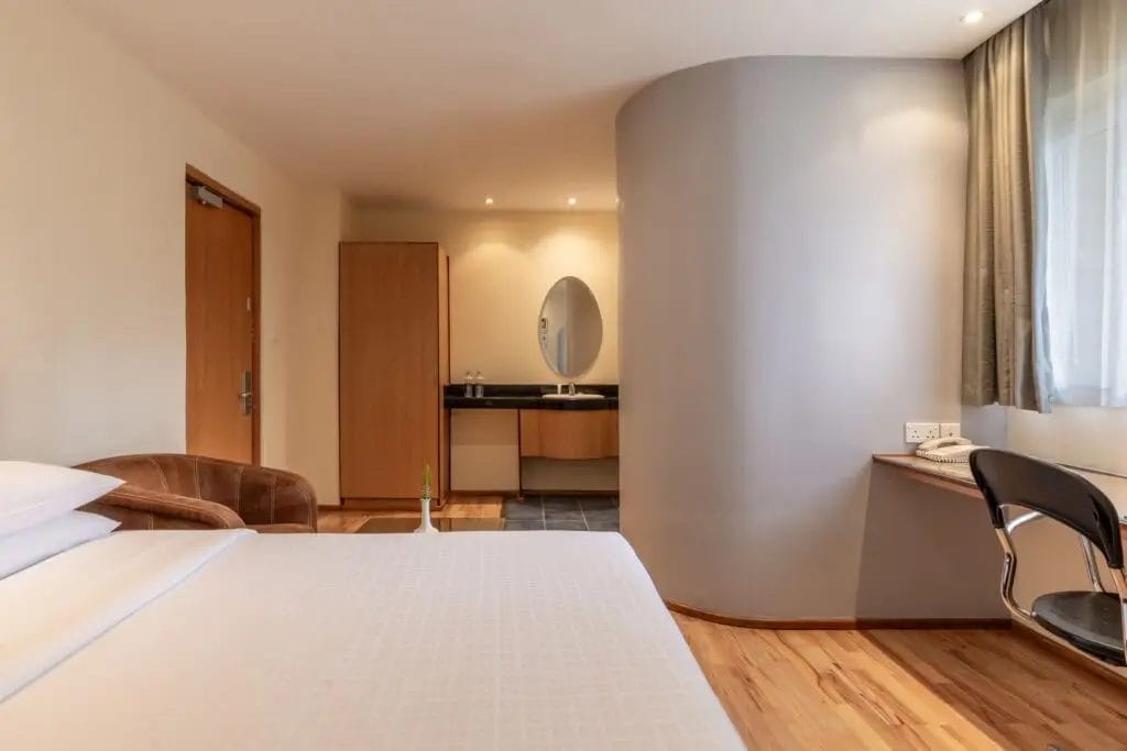 bw-nairobi-upperhill-room1-7