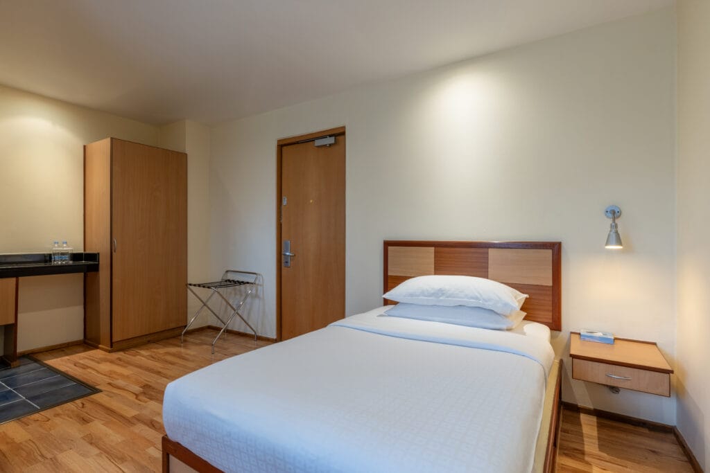 bw-nairobi-upperhill-room3-5